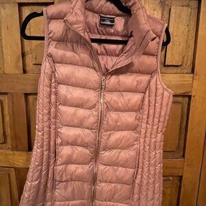 32 Degrees "Like New" Women's Lighweight Poly-Fill Packable Vest